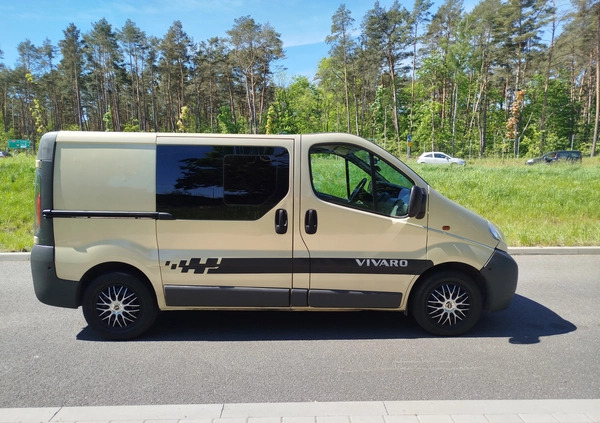 Opel Vivaro cena 16800 przebieg: 387250, rok produkcji 2005 z Świnoujście małe 106